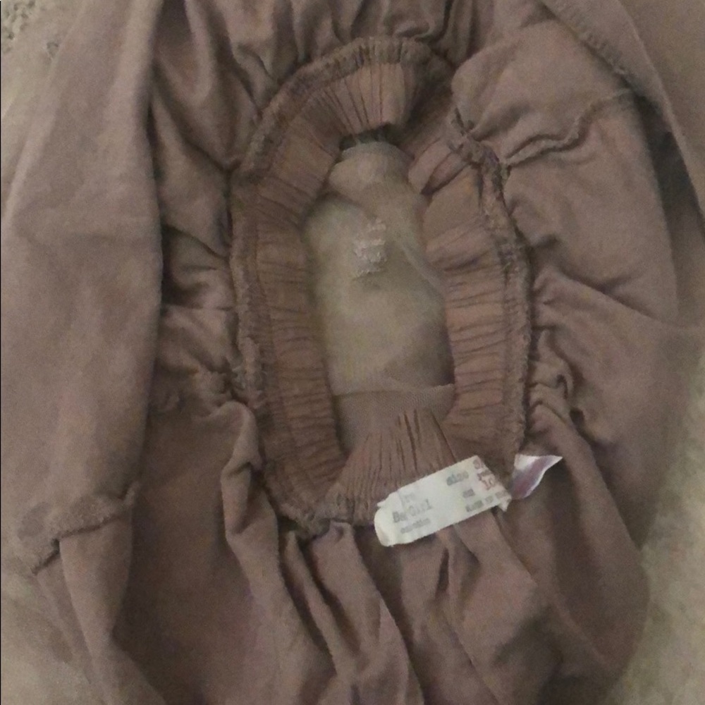 Tulle skirt with lining Size 3/4 girls Runs small - Picture 2 of 2